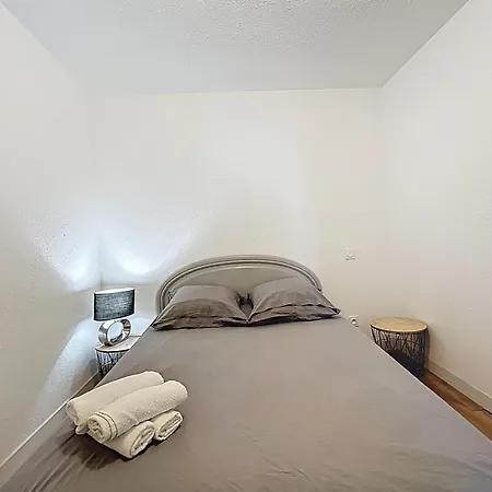 Le Cocon - Wifi - Cour Privative - Proche Halles Apartament Narbona